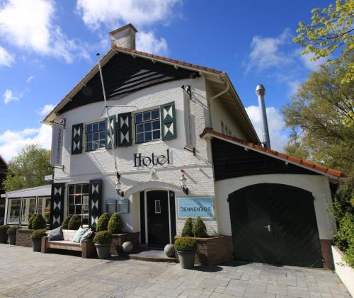 Фотография гостиницы Strandhotel Dennenbos