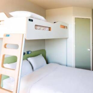 Фотографии гостиницы 
            Ibis Budget Clermont Ferrand - Le Brezet - Aeroport