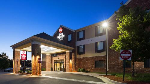 Фотографии гостиницы 
            Best Western Plus Glen Allen Inn