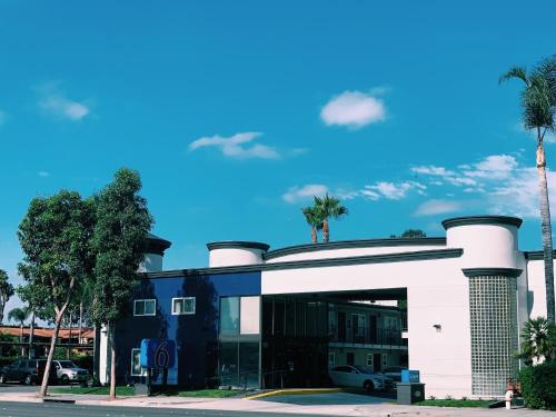 Фотография гостиницы Motel 6-Anaheim, CA - Convention Center