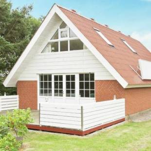 Фотографии гостевого дома 
            Three-Bedroom Holiday home in Ringkøbing 21