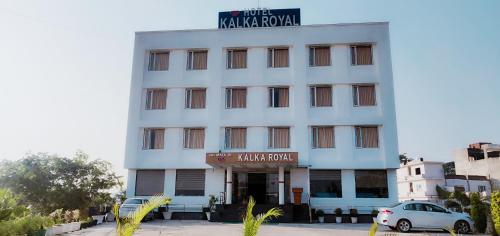 Фотографии гостиницы 
            Hotel Kalka Royal