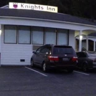 Фотографии гостиницы 
            Knights Inn Galax
