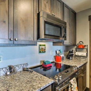 Фотография гостевого дома Slopeside Granby Condo by Skiing and Mtn Biking!