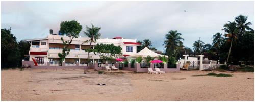 Фотографии гостиницы 
            Alleppey Holiday Beach Resort