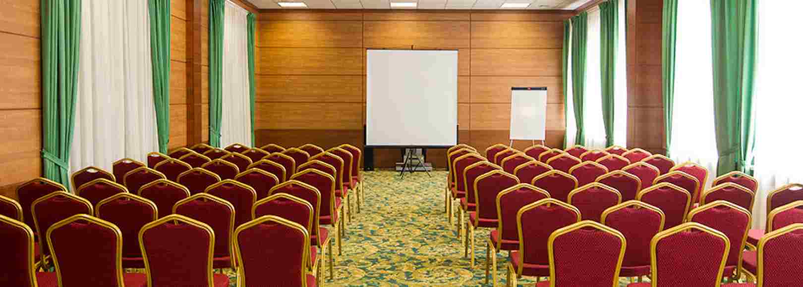 Фотография конференц-зала Малахит