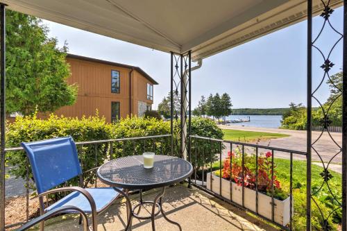 Фотографии гостевого дома 
            Boutique Home in Door County with Eagle Harbor Views!