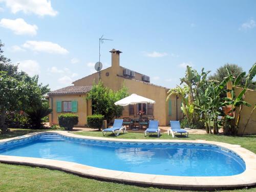 Фотография гостевого дома Holiday Home Es Coscolls - PIC300