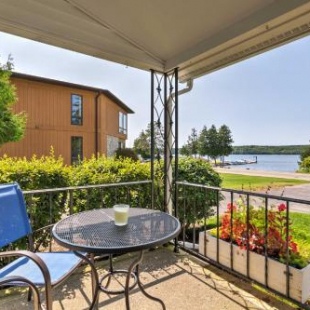 Фотография гостевого дома Boutique Home in Door County with Eagle Harbor Views!