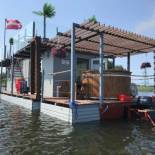 Фотография мини отеля Houseboat on the water