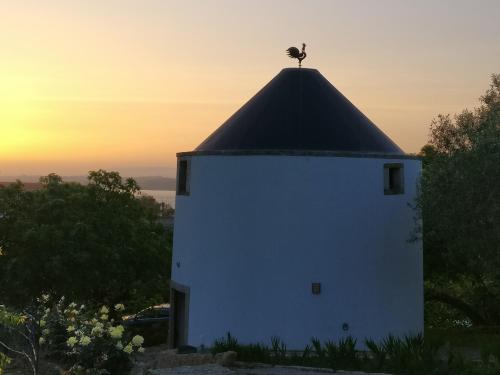 Фотография мини отеля Olá Belém! Cozy Windmill, Stunning views to Lisboa