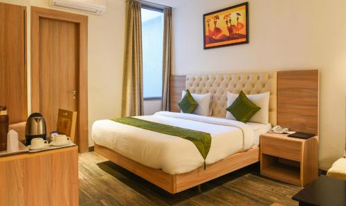 Фотографии гостиницы 
            Hotel Banz - Near Delhi International Airport