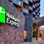 Фотография гостиницы Holiday Inn Express Edmonton Downtown, an IHG Hotel