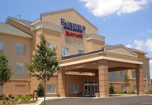 Фотография гостиницы Fairfield Inn and Suites by Marriott Birmingham Fultondale / I-65