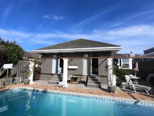 Фотография мини отеля Leo's Den