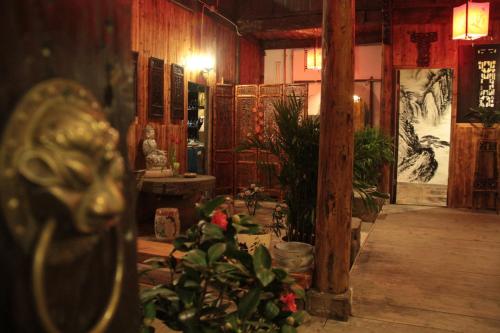 Фотография мини отеля Old Street Courtyard (Free Pick up Service)