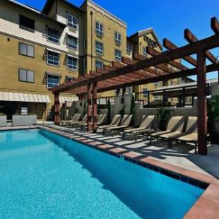 Фотографии гостиницы 
            Oxford Suites Paso Robles