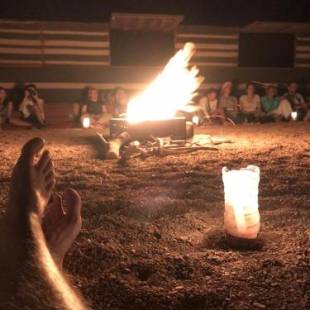 Фотографии кемпинга 
            Wadi Rum Golden Sands Camp