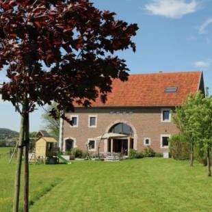 Фотографии гостевого дома 
            Quaint Holiday Home in Limbourg with Garden