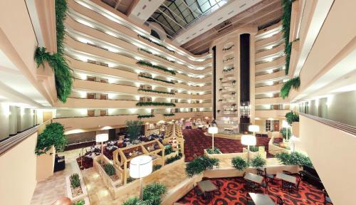 Фотография гостиницы Holiday Inn Springdale-Fayetteville Area, an IHG Hotel