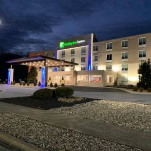 Фотографии гостиницы 
            Holiday Inn Express - Allentown North, an IHG Hotel