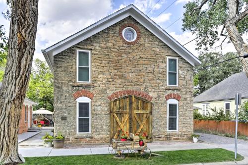 Фотографии гостевого дома 
            Historic Laramie Condo - 3 Blocks to Downtown and UW