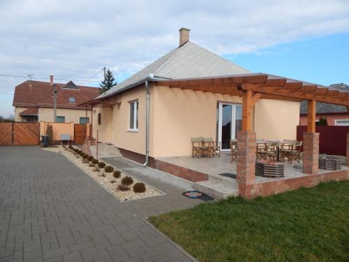 Фотография гостевого дома Halvány Vendégház