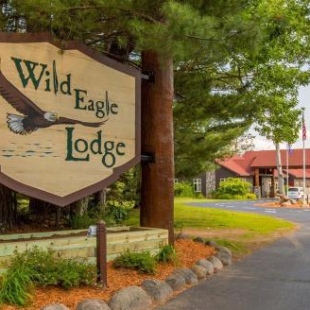 Фотография гостиницы Wild Eagle Lodge