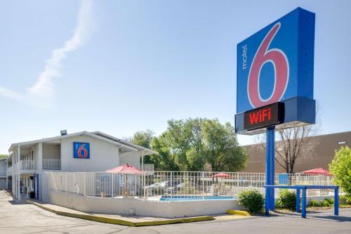 Фотография гостиницы Motel 6-Lakewood, CO - Denver