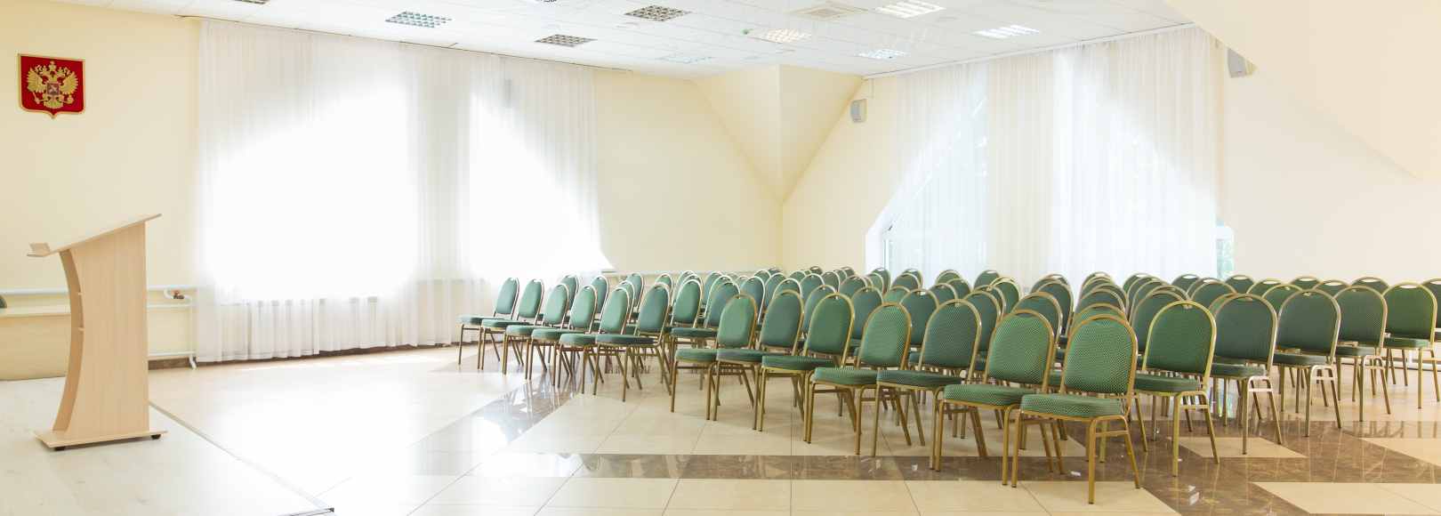 Фотография конференц-зала Азимут