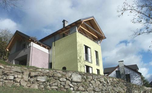 Фотография гостевого дома Maison 4 jardin - Casa design ai margini del bosco