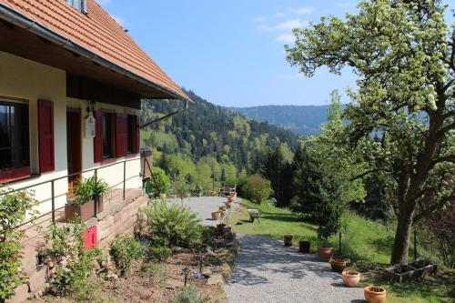 Фотография гостевого дома The Moosbach Garden