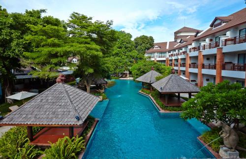 Фотография гостиницы Woodlands Hotel and Resort Pattaya