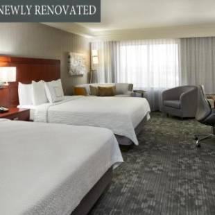 Фотографии гостиницы 
            Courtyard by Marriott Kingston Highway 401