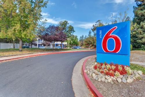 Фотография гостиницы Motel 6-Santa Rosa, CA - North