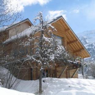 Фотографии гостевого дома 
            The Vaujany Mountain Lodge