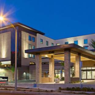 Фотографии гостиницы 
            Hilton Garden Inn Irvine/Orange County Airport