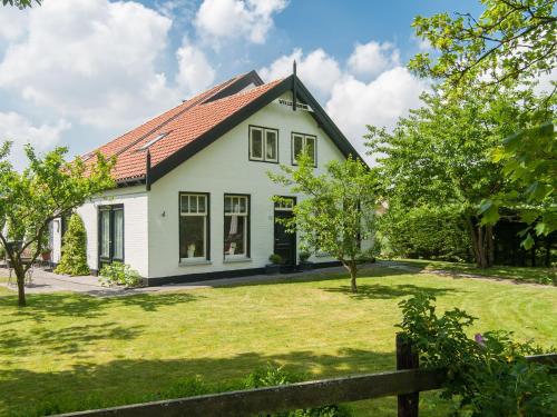 Фотография гостевого дома Cozy Holiday Home in Schoorl with Private Garden