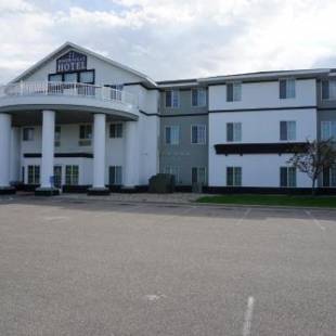 Фотографии гостиницы 
            River Hills Hotel- Mankato