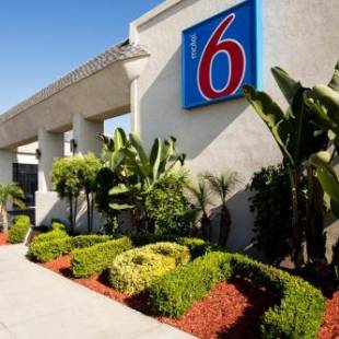 Фотографии гостиницы 
            Motel 6-Costa Mesa, CA - Newport Beach