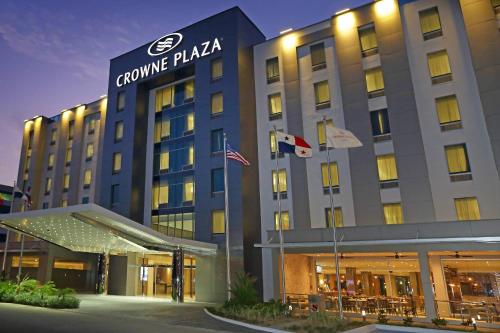 Фотографии гостиницы 
            Crowne Plaza Airport, an IHG Hotel