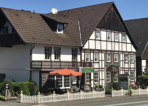 Фотография гостиницы Hotel Hoxter Am Jakobsweg