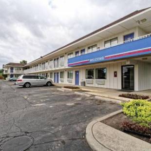 Фотографии гостиницы 
            Motel 6-Amherst, OH - Cleveland West - Lorain