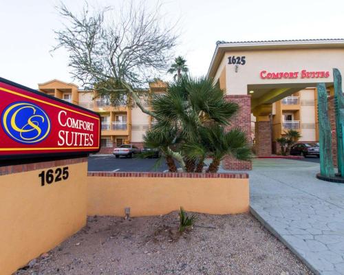 Фотографии гостиницы 
            Comfort Suites Phoenix Airport