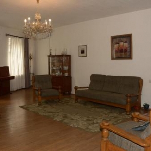 Фотография гостевого дома Centrally located house with garden