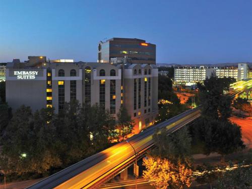 Фотография гостиницы Embassy Suites by Hilton Walnut Creek