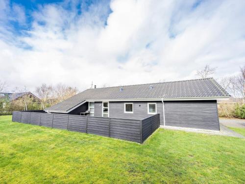 Фотография гостевого дома Holiday home Tarm XLV