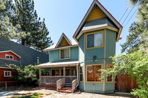 Фотография гостевого дома Idle Hours Inn - 1945 by Big Bear Vacations