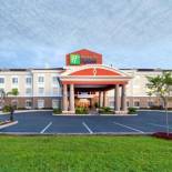 Фотография гостиницы Holiday Inn Express Lake Wales North-Winter Haven, an IHG Hotel