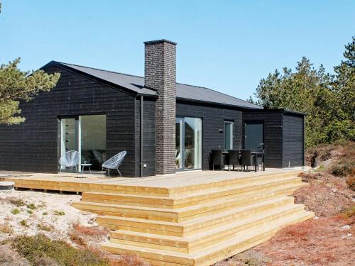 Фотография гостевого дома Four-Bedroom Holiday home in Rømø 11